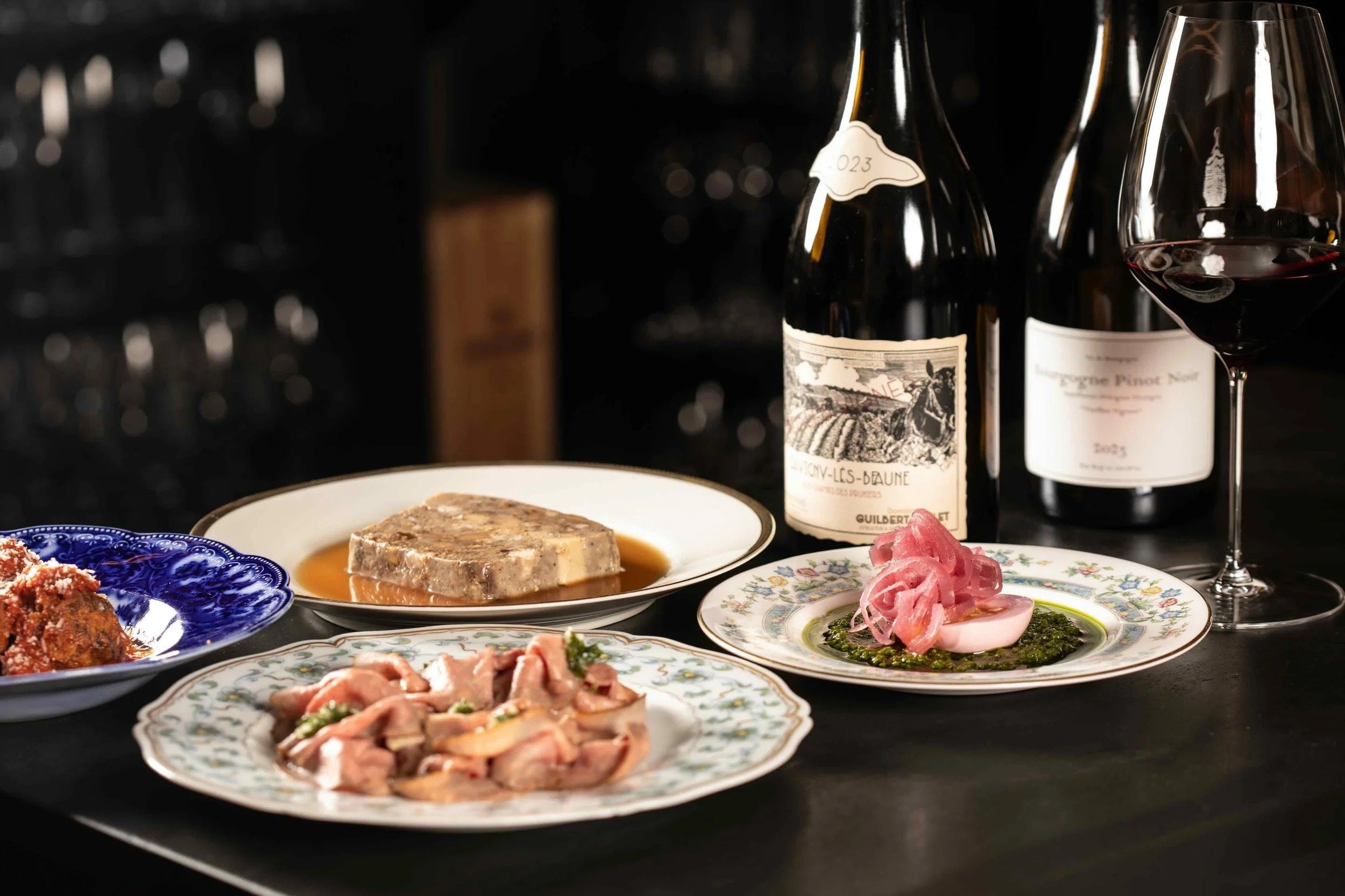 Enoteca con cucina nel cuore di Lucca